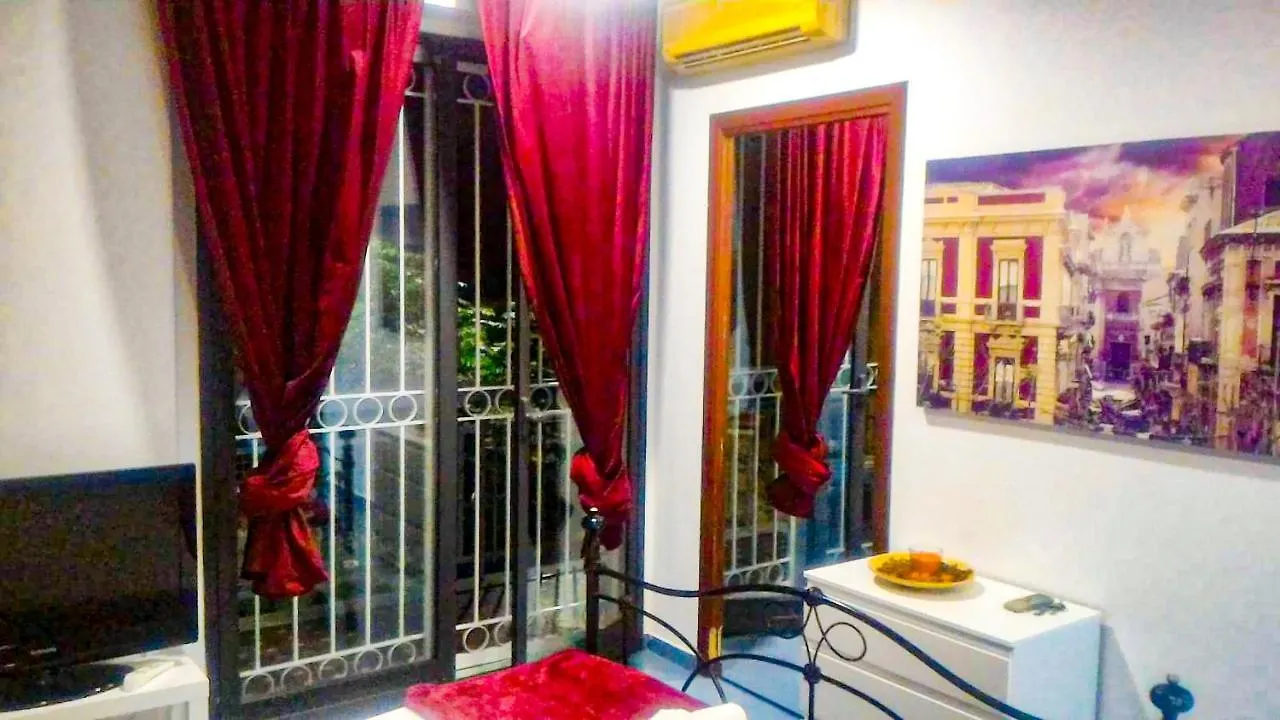 Luxury Catania Bed & Breakfast 3*,